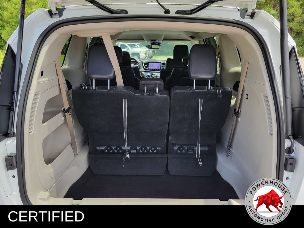 Used 2022 Chrysler Pacifica Touring-L FWD image 13