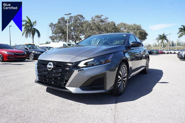 Used 2025 Nissan Altima 2.5 SV image 1