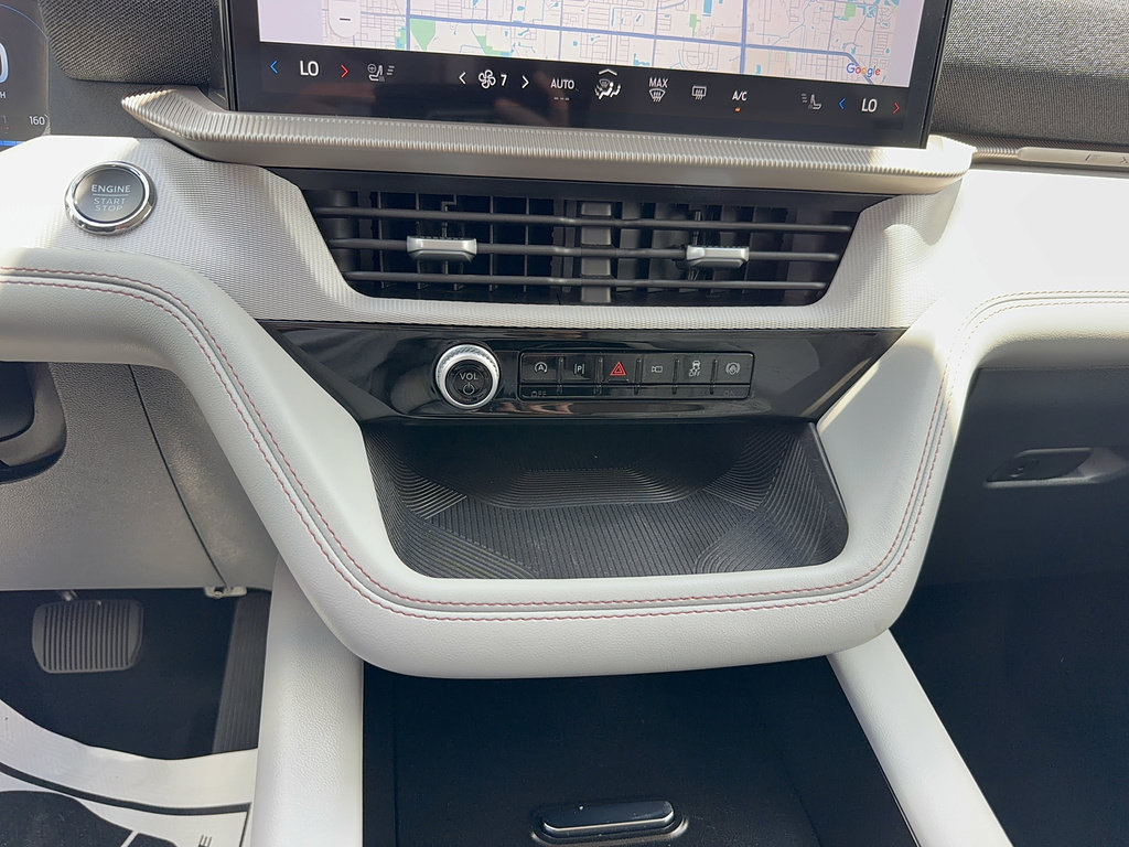 Certified 2025 Ford Explorer Active w/ Active Comfort Package AWD/4WD image 23