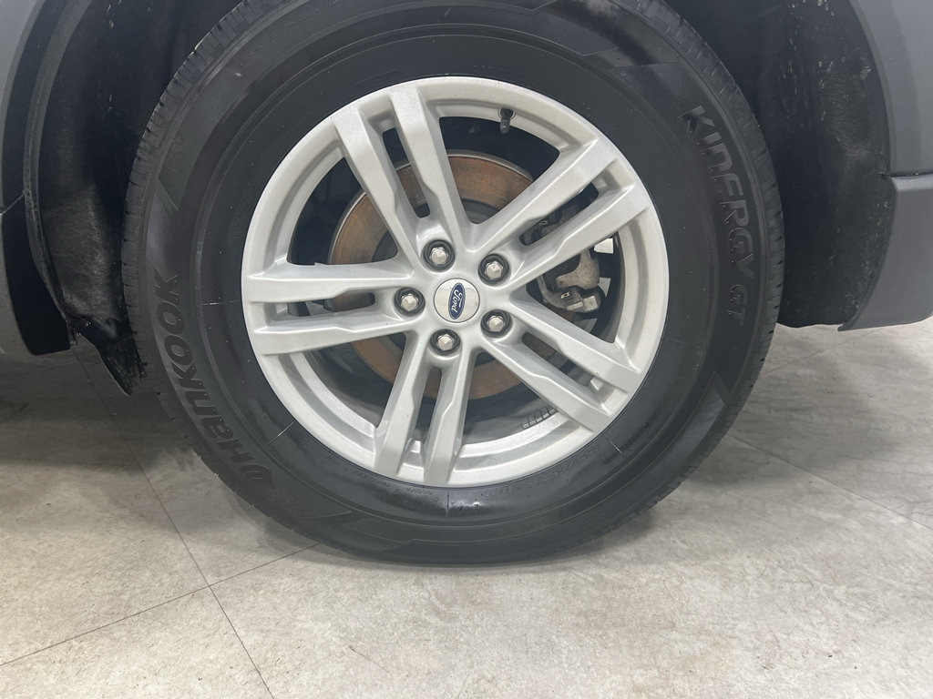 Certified 2024 Ford Explorer XLT RWD image 27