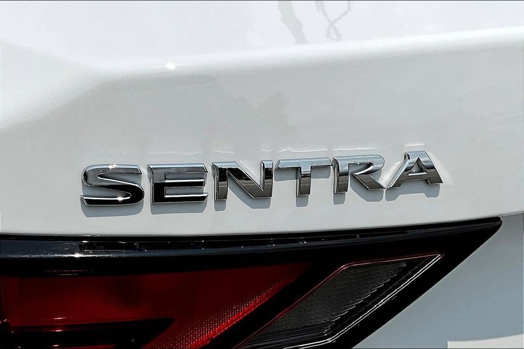 Used 2025 Nissan Sentra SV FWD image 26
