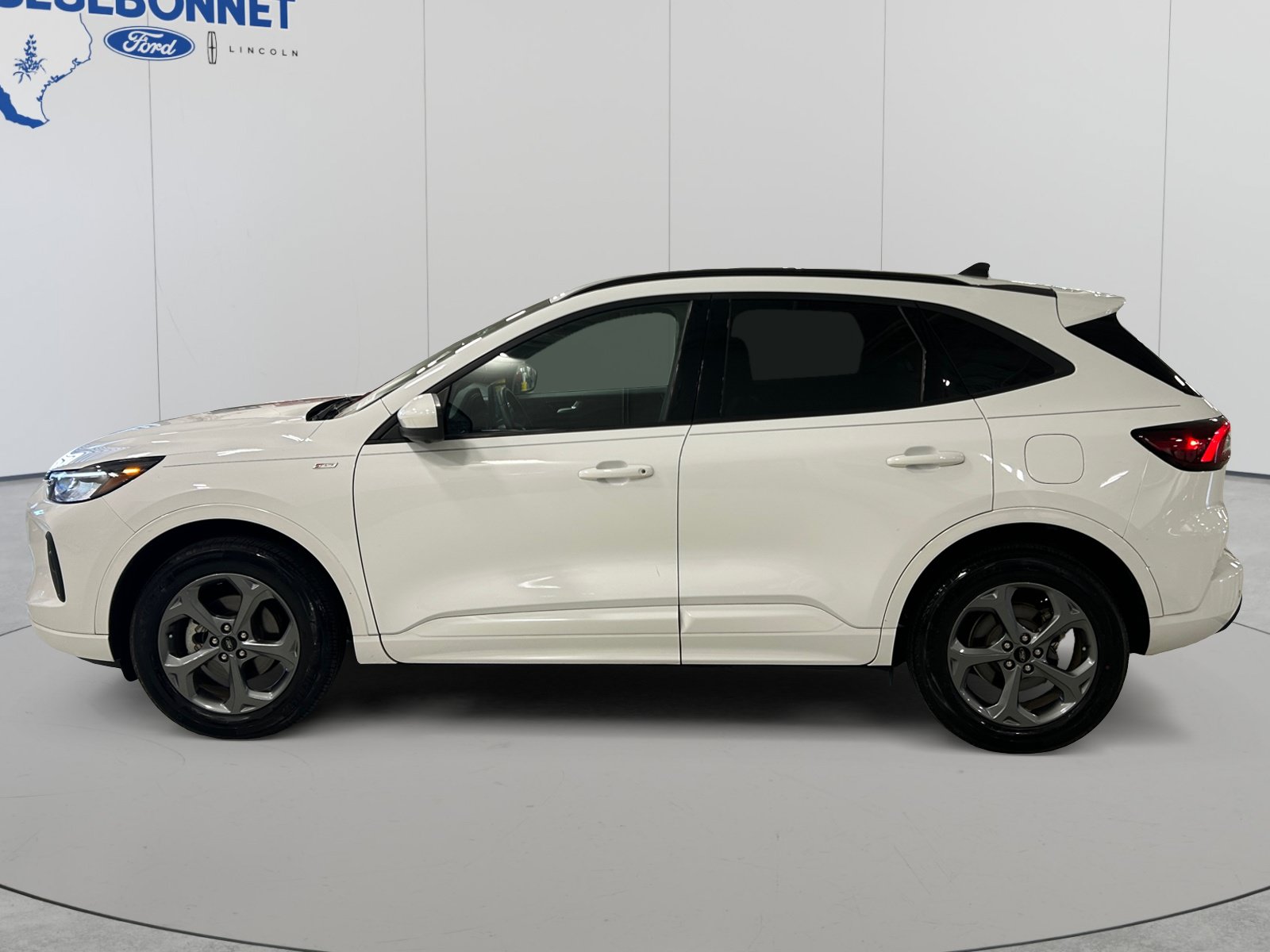 Certified 2023 Ford Escape ST-Line Select w/ Tech Pack #2 AWD/4WD image 8