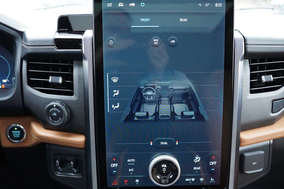 Certified 2024 Ford Expedition Platinum image 33