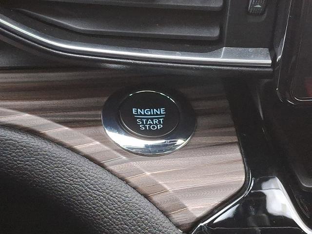 Certified 2022 Ford Explorer Limited w/ Hybrid Equipment Group 310A image 24