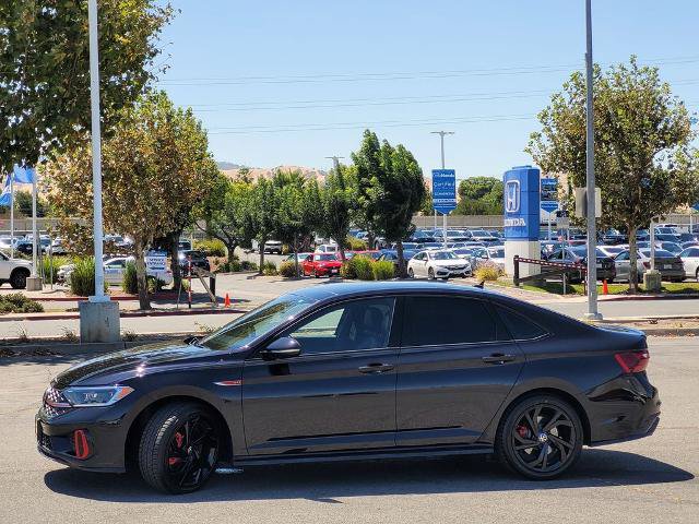 Used 2023 Volkswagen Jetta GLI Autobahn FWD image 7