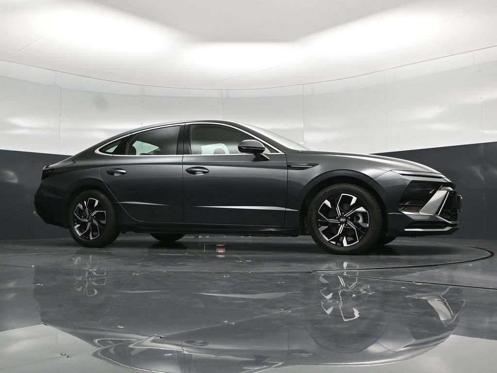 Used 2025 Hyundai Sonata SEL FWD image 51
