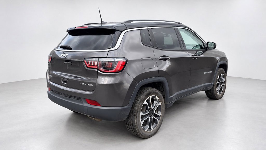 Used 2022 Jeep Compass Limited w/ Sun and Sound Group AWD/4WD image 5