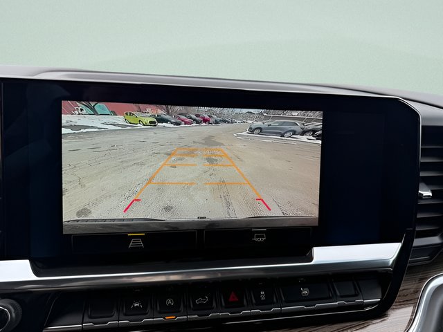 Used 2025 Chevrolet Silverado 1500 LT AWD/4WD image 8
