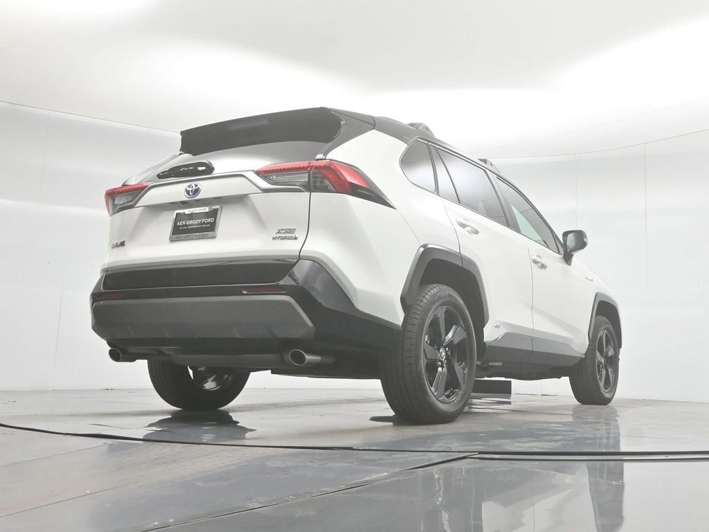 Used 2020 Toyota RAV4 XSE image 17