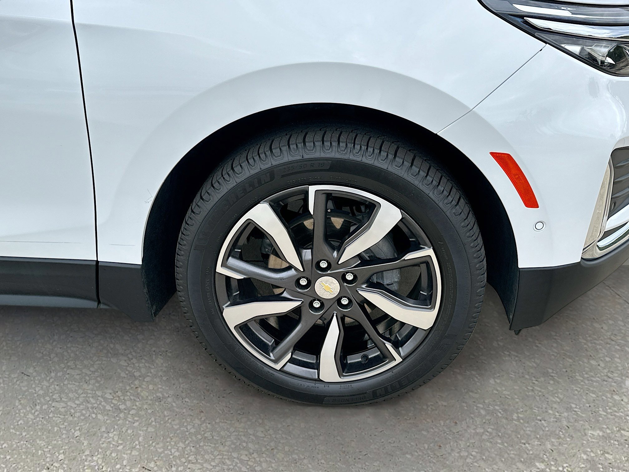 Used 2022 Chevrolet Equinox Premier image 30