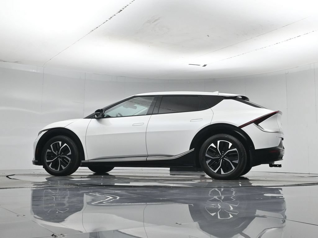 Used 2023 Kia EV6 Wind w/ Wind Technology Package AWD/4WD image 55
