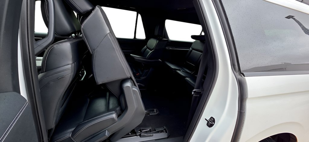 Certified 2025 Ford Expedition Max Platinum w/ Stealth Appearance Package AWD/4WD image 19