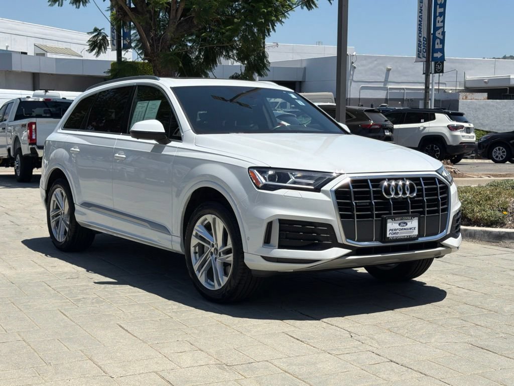 Used 2021 Audi Q7 2.0T Premium w/ Convenience Package AWD/4WD image 4
