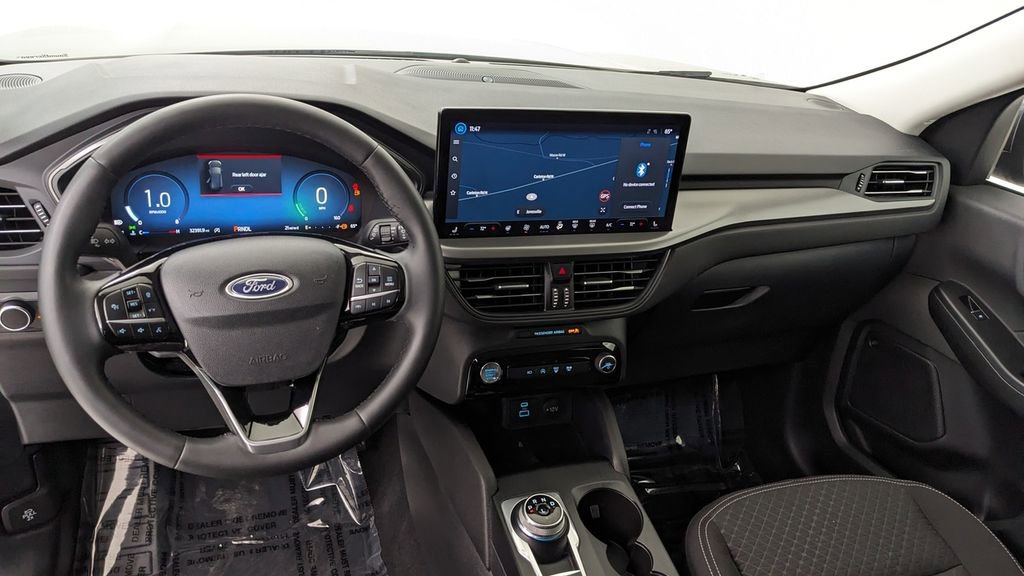 Certified 2023 Ford Escape Active w/ Tech Pack #2 FWD image 3