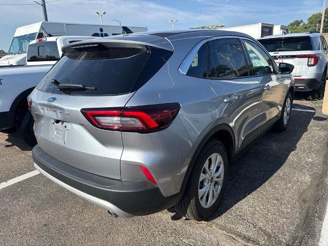 Certified 2024 Ford Escape Active w/ Cold Weather Package FWD image 2
