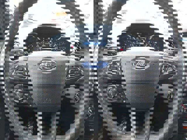 Certified 2019 Ford Escape SE image 17