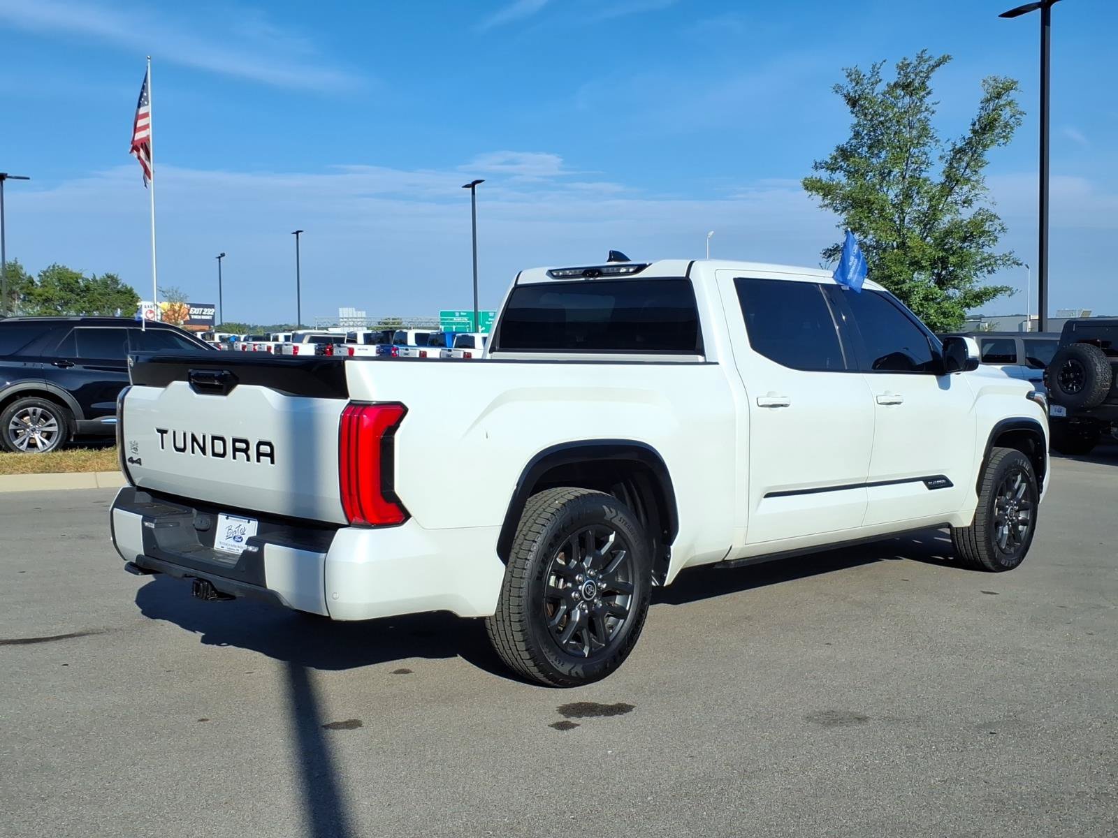 Used 2022 Toyota Tundra Platinum w/ Advanced Package AWD/4WD image 3