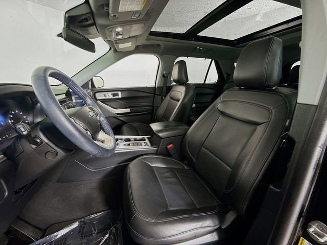 Certified 2022 Ford Explorer Limited w/ Equipment Group 301A image 22