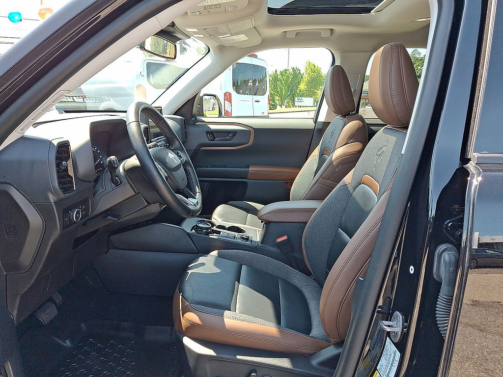 Certified 2023 Ford Bronco Sport Outer Banks w/ Tech Package AWD/4WD image 17