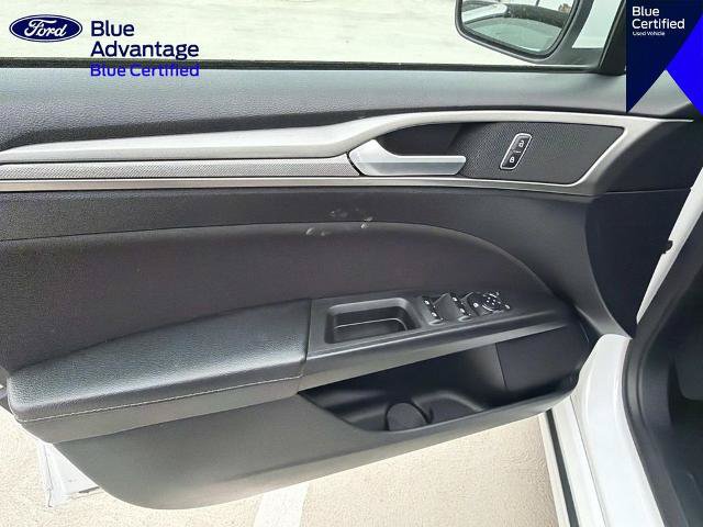 Certified 2018 Ford Fusion SE w/ Fusion SE Technology Package FWD image 16