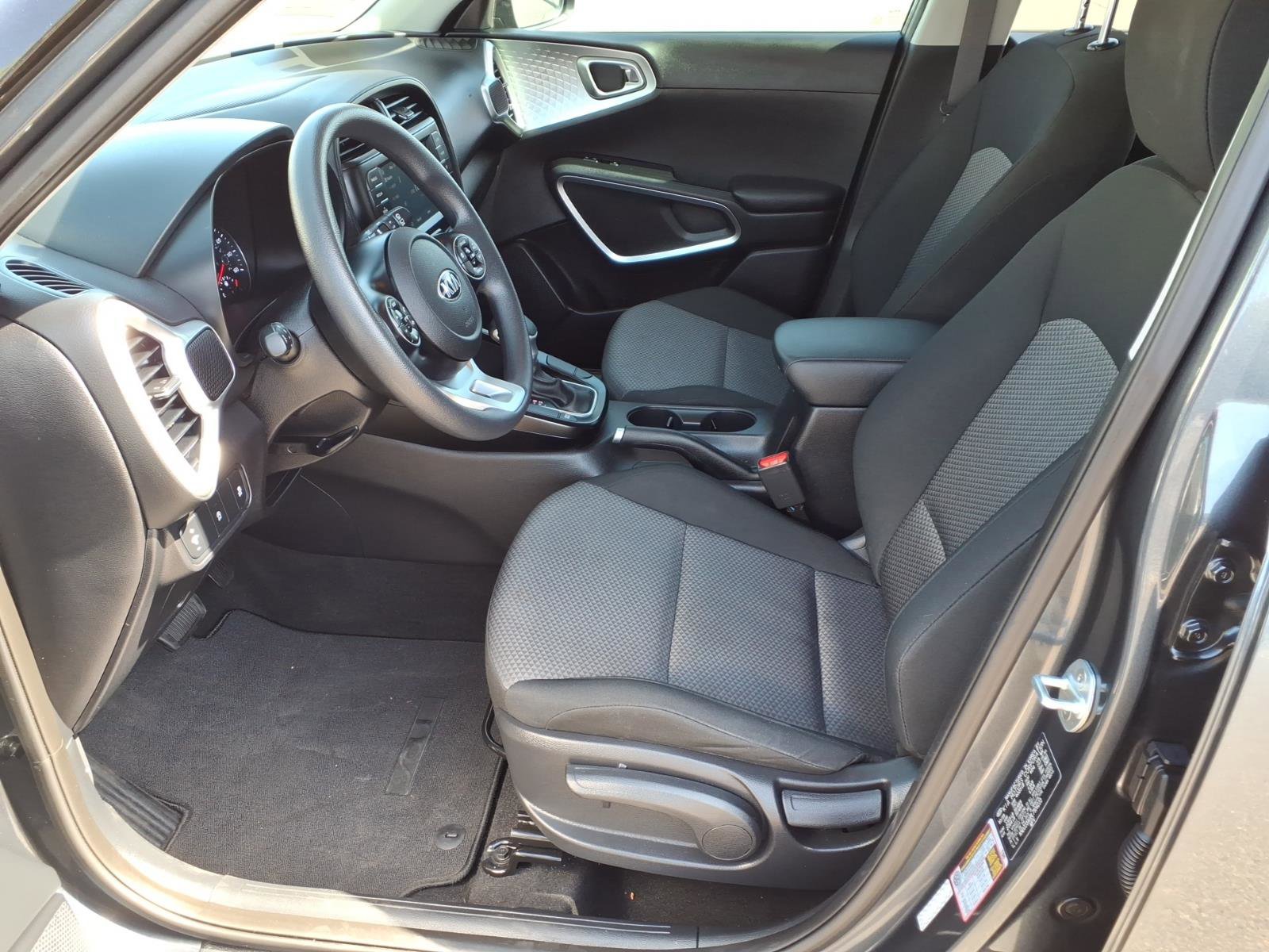 Used 2020 Kia Soul LX FWD image 22