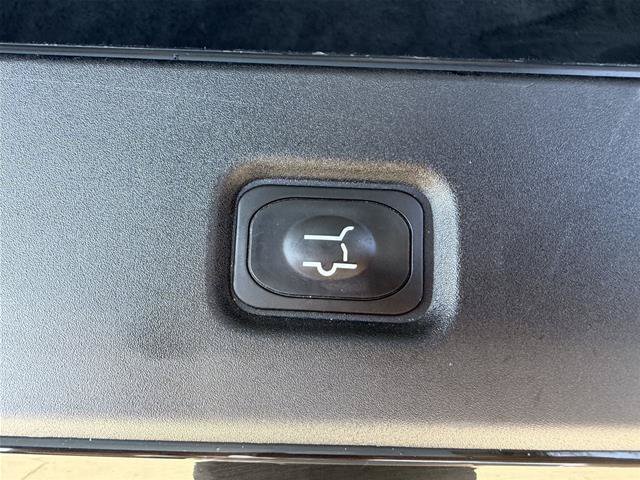 Certified 2025 Ford Expedition Active AWD/4WD image 30