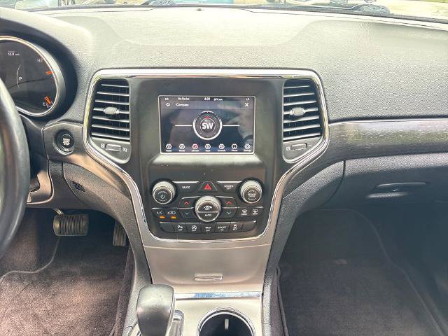 Used 2018 Jeep Grand Cherokee Laredo RWD image 22