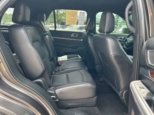 Certified 2019 Ford Explorer Limited w/ Class III Trailer Tow Package FWD image 16