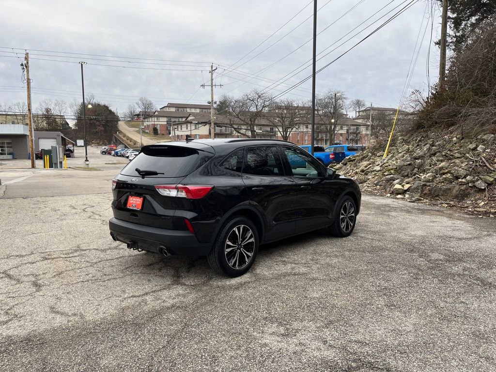 Certified 2022 Ford Escape SEL w/ SEL Stealth AWD Package image 5