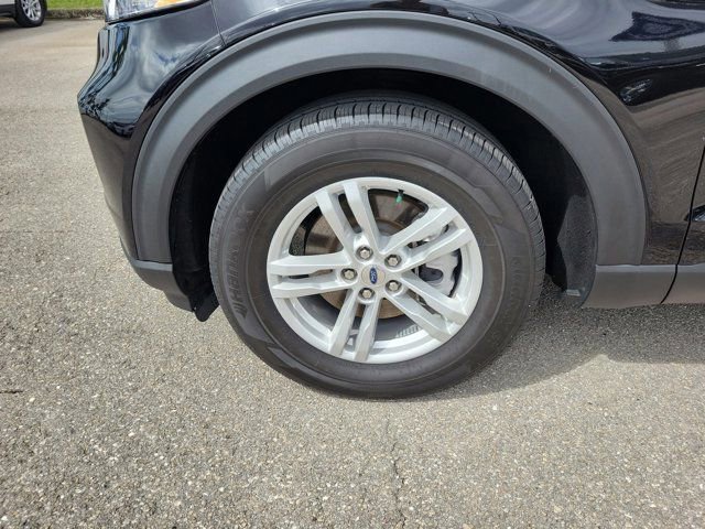 Certified 2024 Ford Explorer XLT image 8