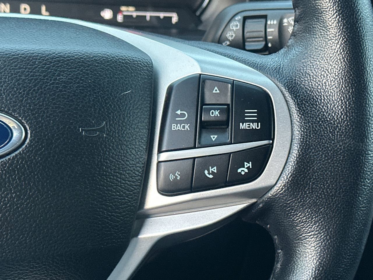 Certified 2022 Ford Explorer XLT w/ Equipment Group 202A image 28