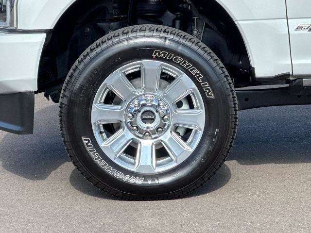 Certified 2020 Ford F250 Platinum w/ FX4 Off-Road Package image 24