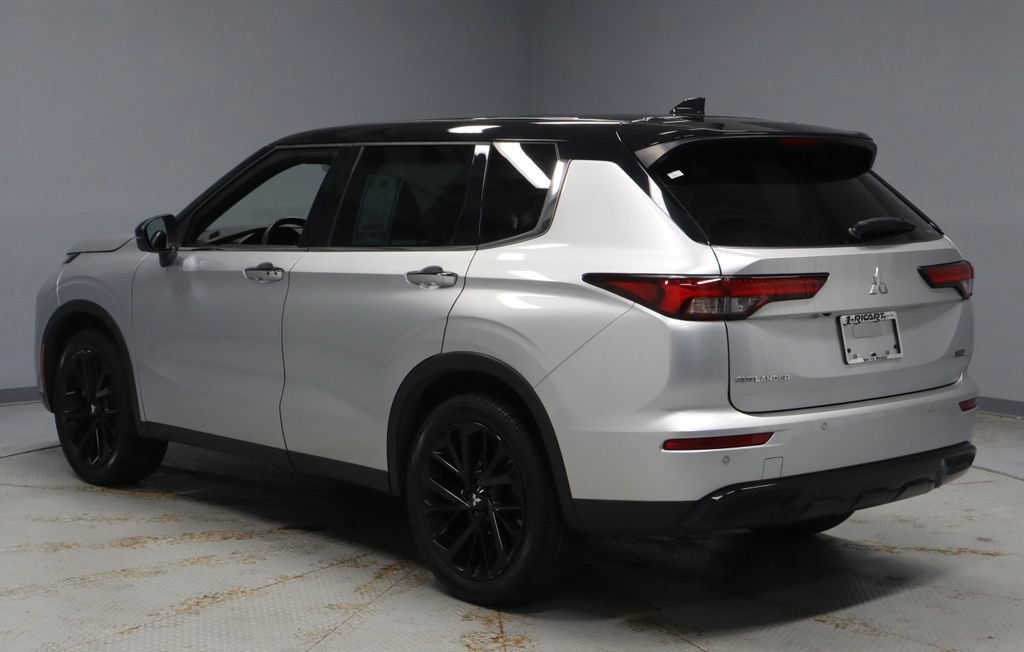 Used 2023 Mitsubishi Outlander SEL Black Edition AWD/4WD image 10
