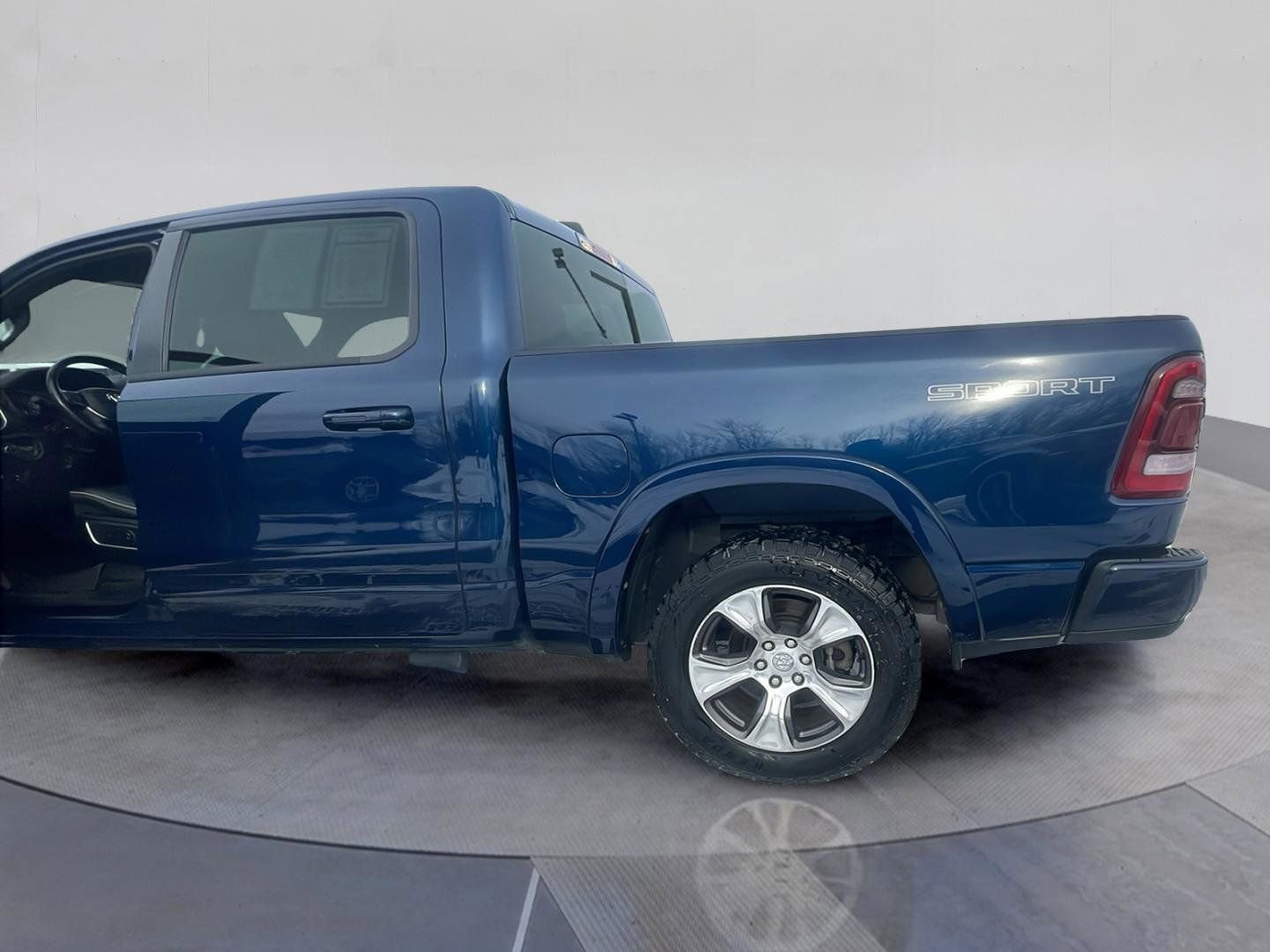 Used 2022 RAM 1500 Laramie image 25