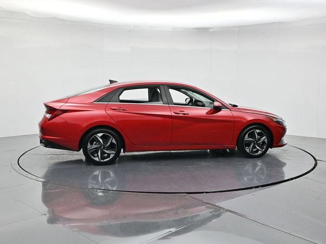 Used 2023 Hyundai Elantra Limited FWD image 2