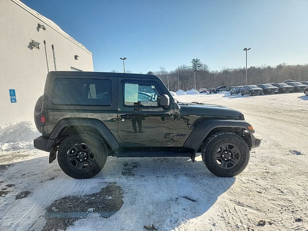 Used 2022 Jeep Wrangler Sport image 8