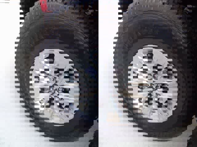 Used 2024 Nissan Frontier SV w/ Technology Package image 35