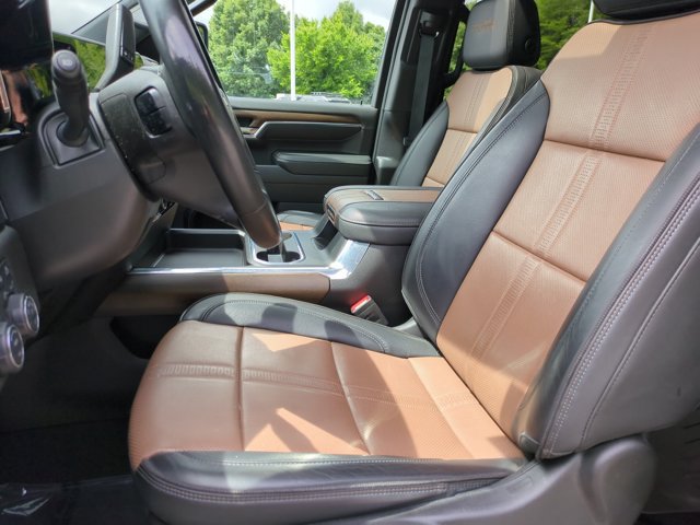 Used 2024 Chevrolet Silverado 2500 High Country w/ High Country Premium Package AWD/4WD image 16