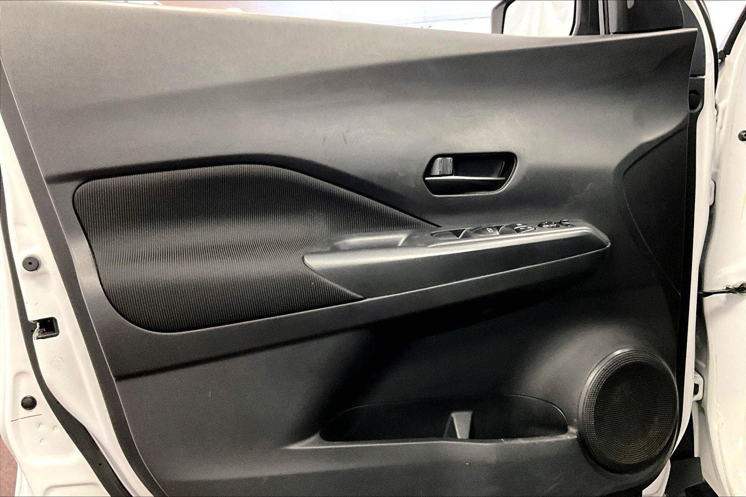 Used 2022 Nissan Kicks S image 22