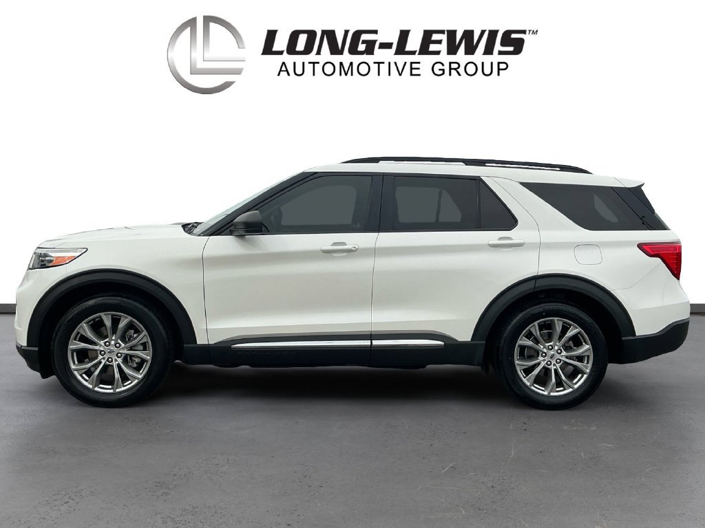 Certified 2022 Ford Explorer XLT w/ Equipment Group 202A RWD image 2