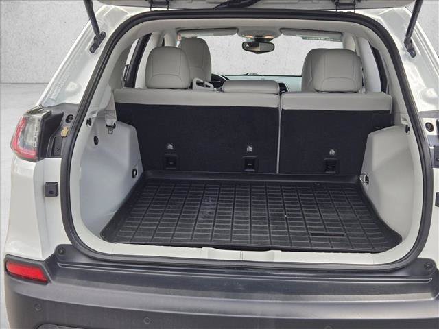 Used 2021 Jeep Cherokee Latitude Lux FWD image 6