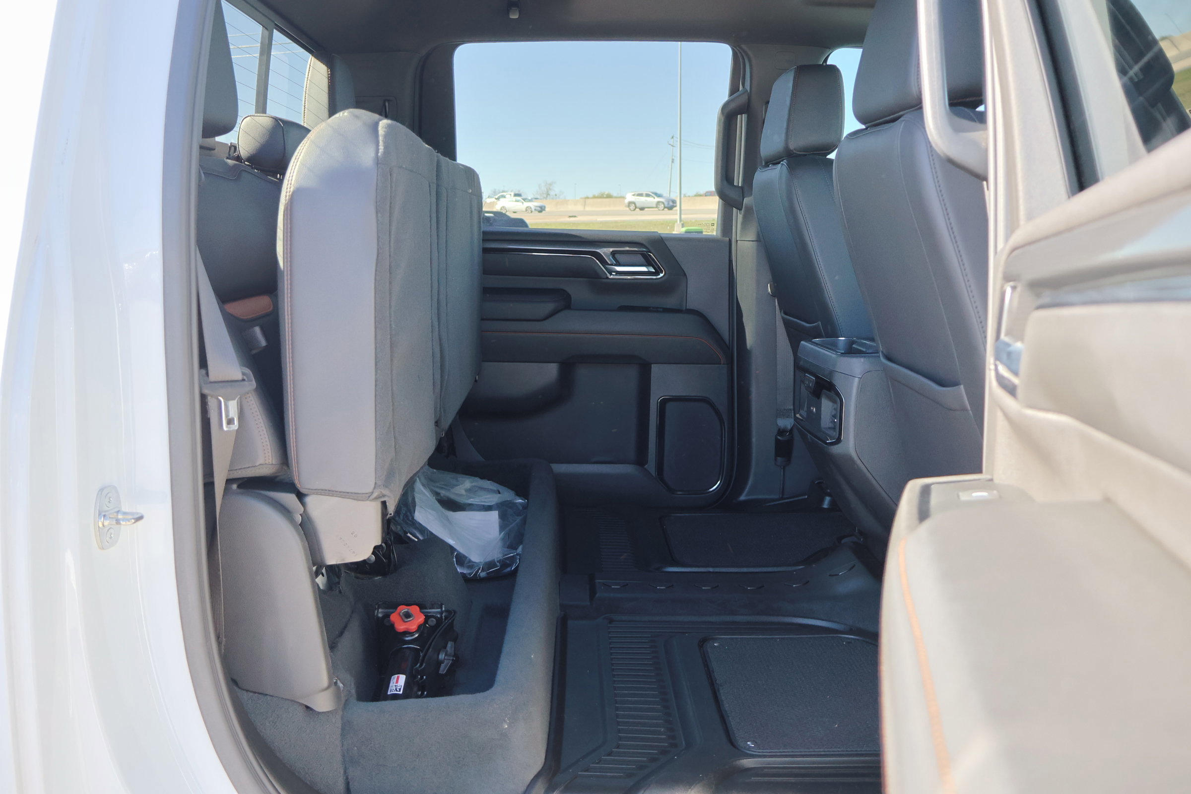 Used 2024 GMC Sierra 2500 AT4 w/ AT4 Premium Plus Package image 39