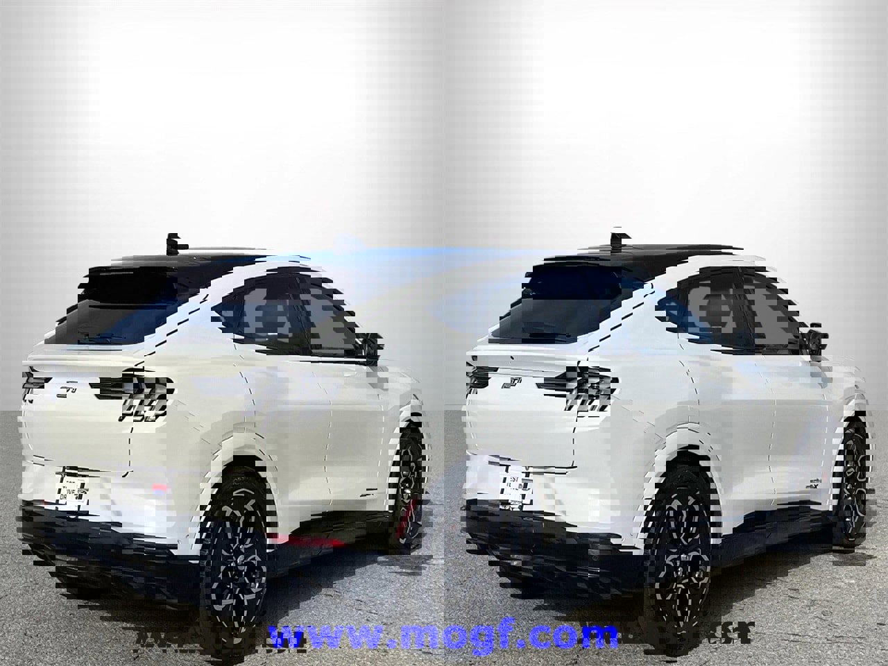 Certified 2022 Ford Mustang Mach-E GT image 3