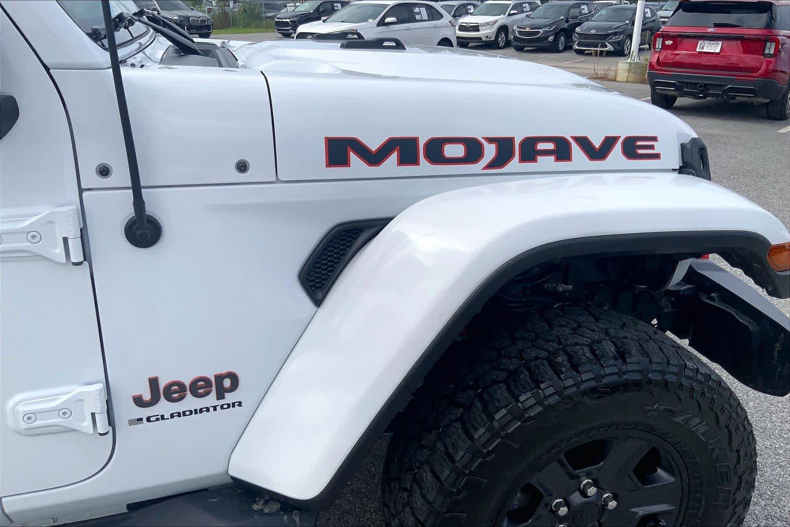 Used 2023 Jeep Gladiator Mojave w/ LED Lighting Group AWD/4WD image 10