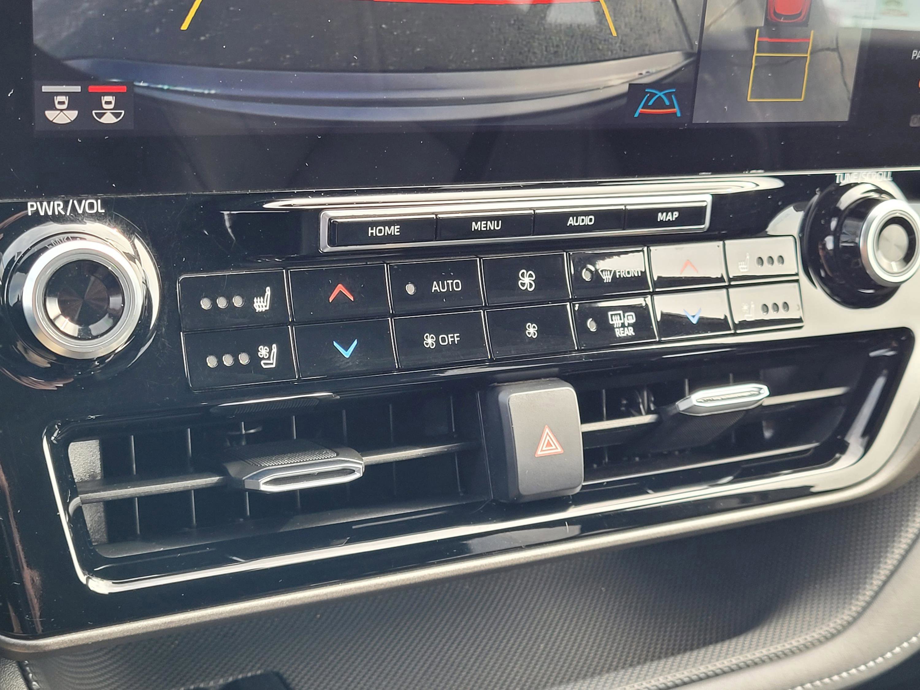 Used 2020 Toyota Highlander Limited image 21