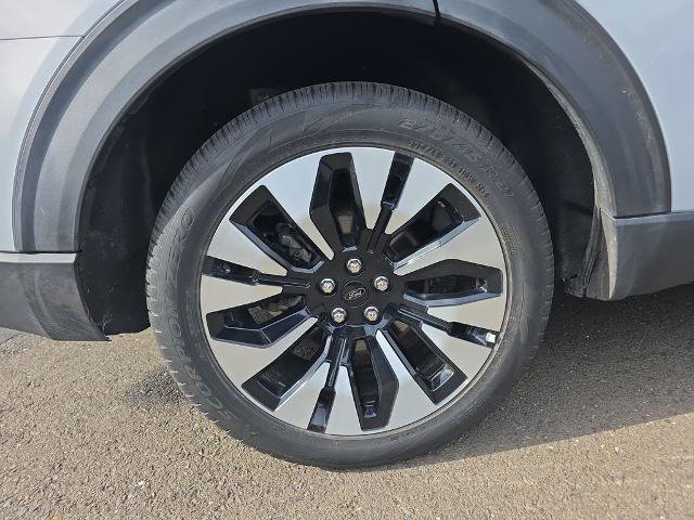 Certified 2025 Ford Explorer Platinum w/ LUX Leather Package AWD/4WD image 12