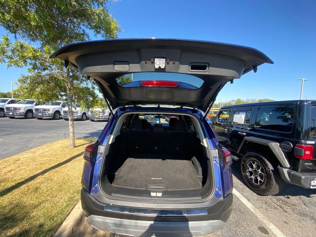 Used 2021 Nissan Rogue SV FWD image 26
