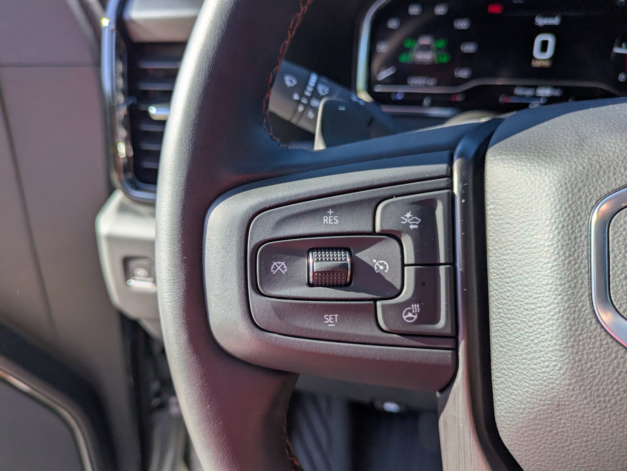 Used 2025 GMC Sierra 1500 AT4 w/ AT4 Premium Package AWD/4WD image 18