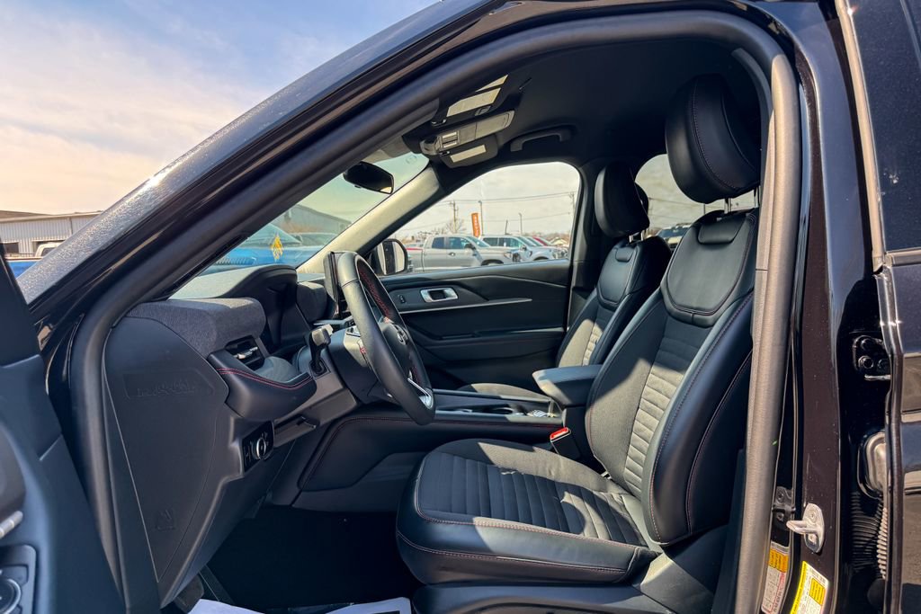 Certified 2025 Ford Explorer ST-Line AWD/4WD image 23