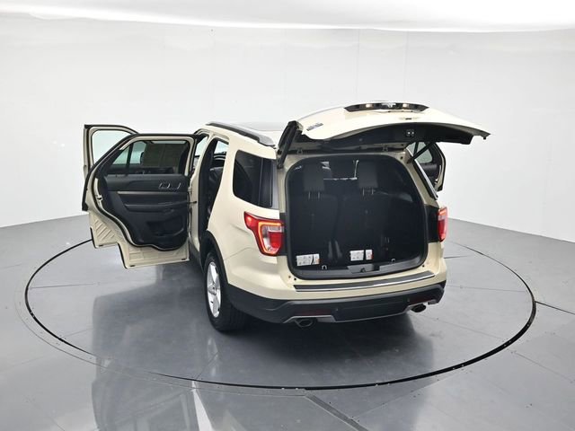 Certified 2018 Ford Explorer XLT w/ Equipment Group 202A FWD image 46